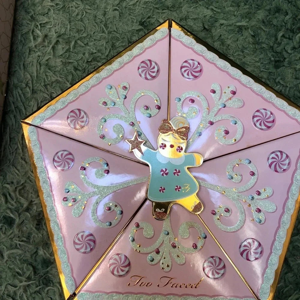 NIB TOO FACED CHRISTMAS STAR EYESHADOW PALETTE - Picture 3 of 8